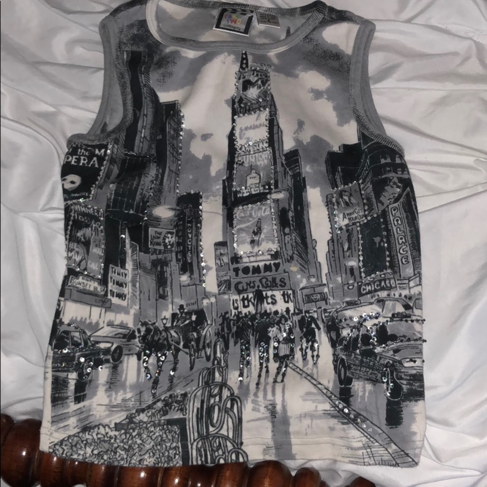 Tank top with scene of New York City
